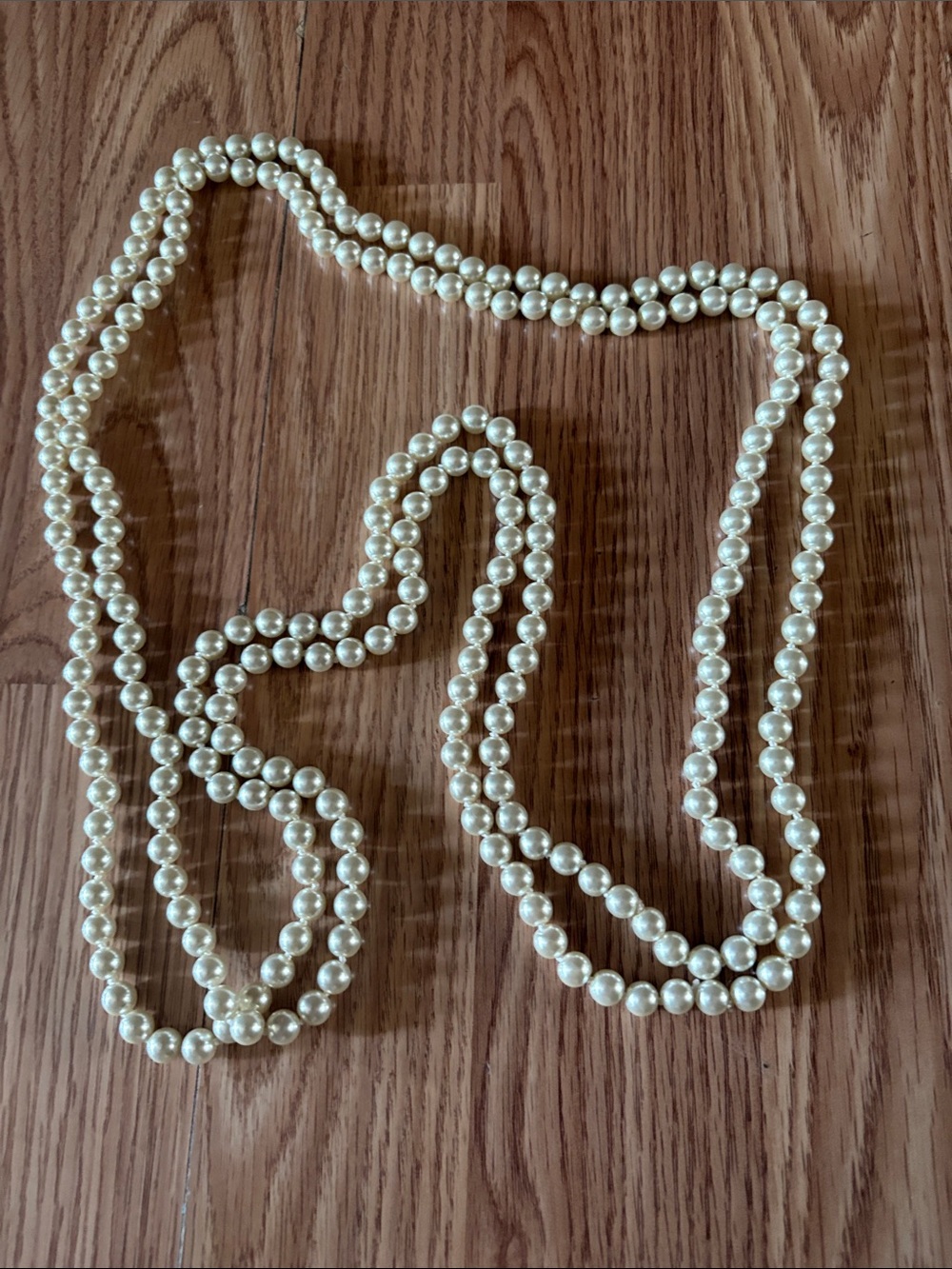VINTAGE IVORY FAUX PEARLENDLESS NO CLASP 60" NECKLACE